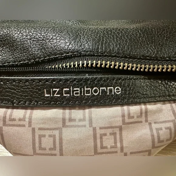 Liz Claiborne Faux Leather Pebbled Crossbody​​​ - Picture 10 of 10